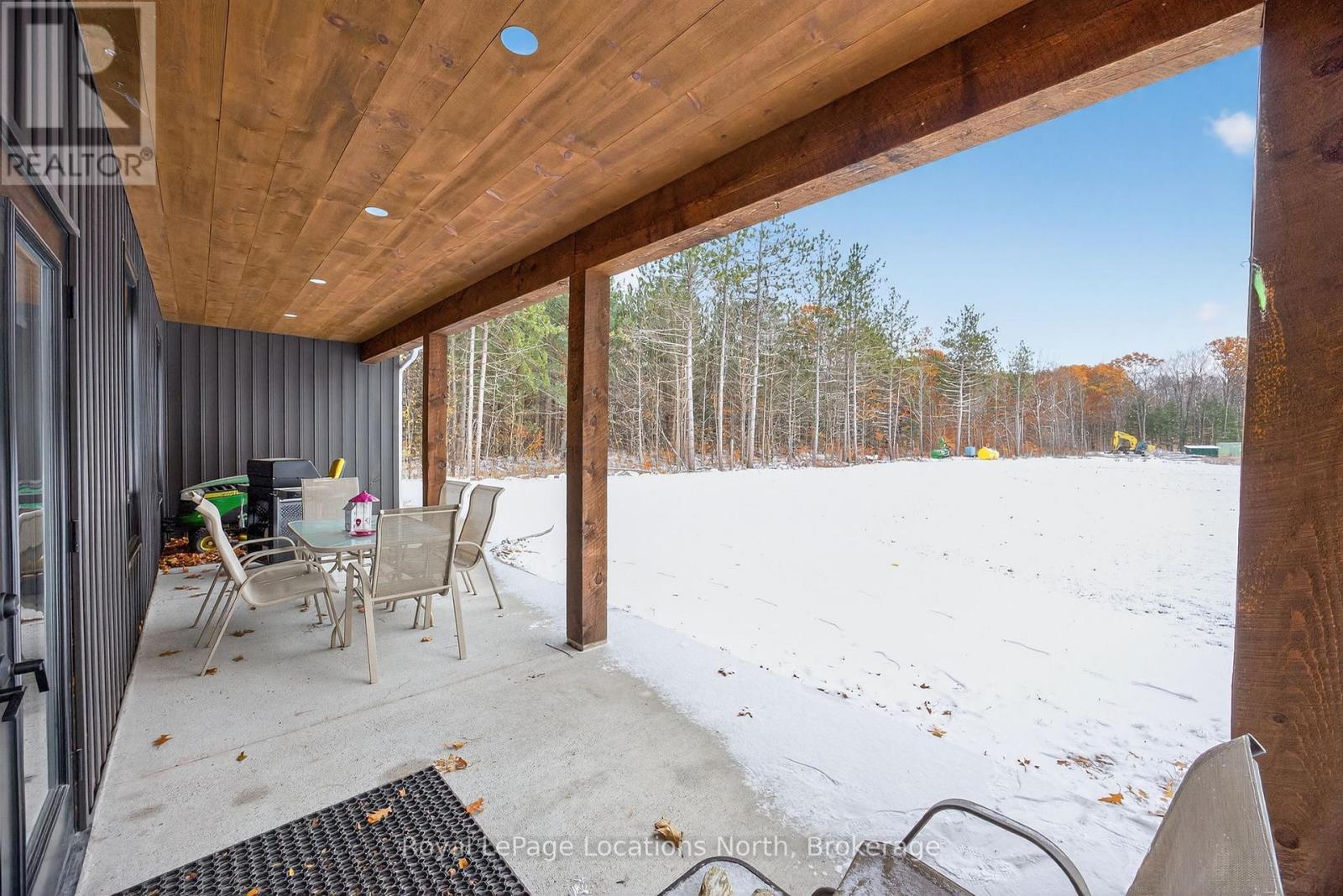 3511 Rainbow Valley Road W, Springwater, ON - Outdoor