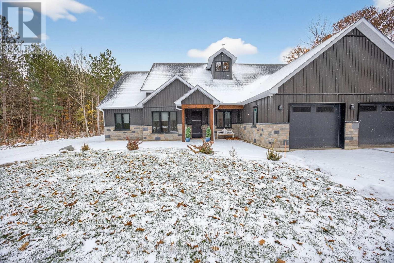 3511 Rainbow Valley Road W, Springwater, ON - Outdoor