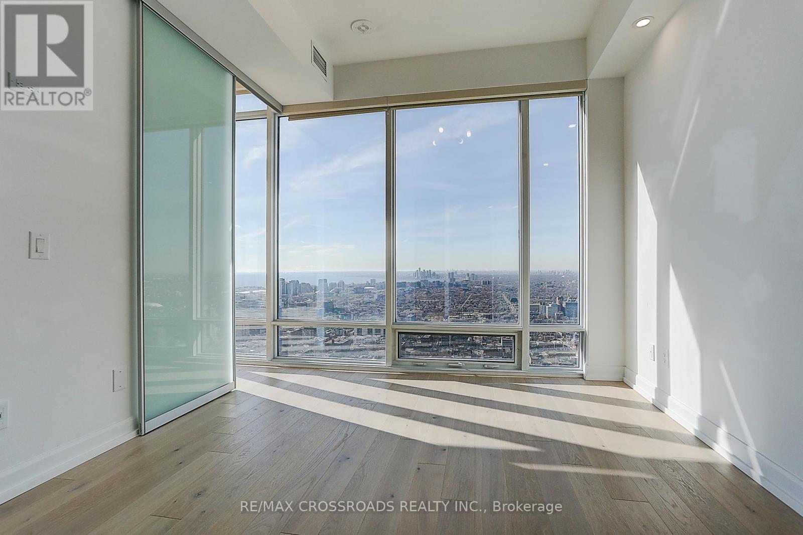 4310 - 488 University Avenue, Toronto, ON - Indoor Photo Showing Other Room