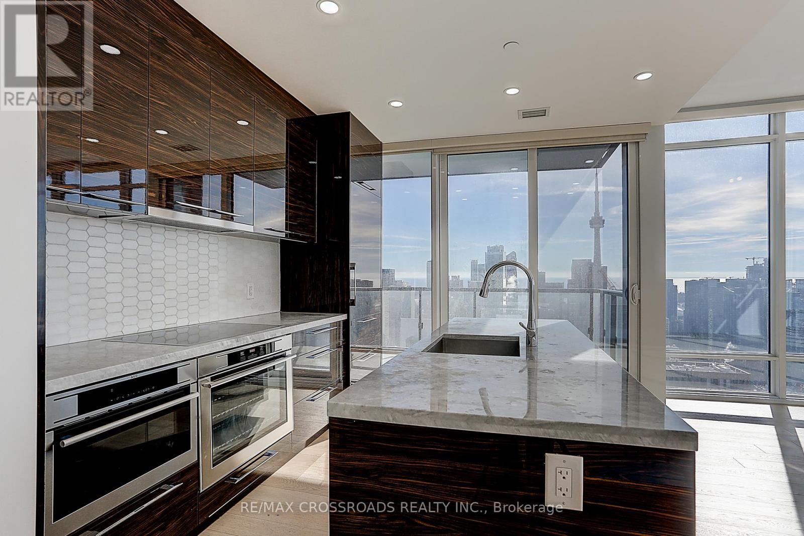 4310 - 488 University Avenue, Toronto, ON - Indoor Photo Showing Kitchen With Upgraded Kitchen