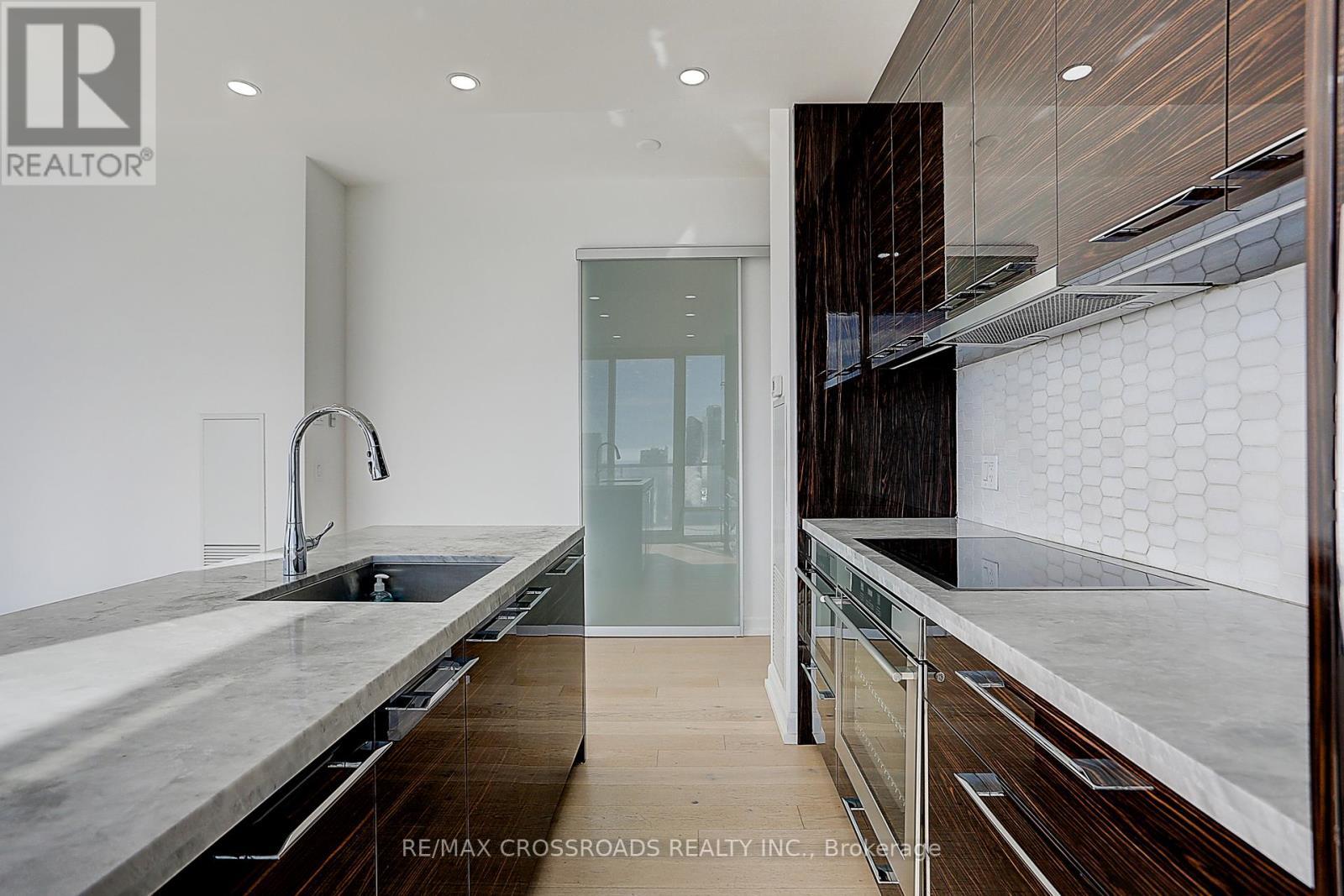 4310 - 488 University Avenue, Toronto, ON - Indoor Photo Showing Kitchen With Upgraded Kitchen