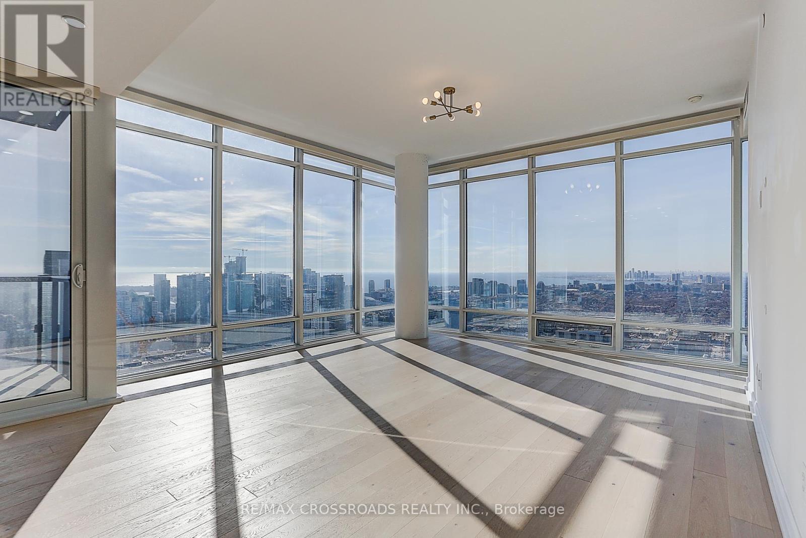 4310 - 488 University Avenue, Toronto, ON - Indoor Photo Showing Other Room