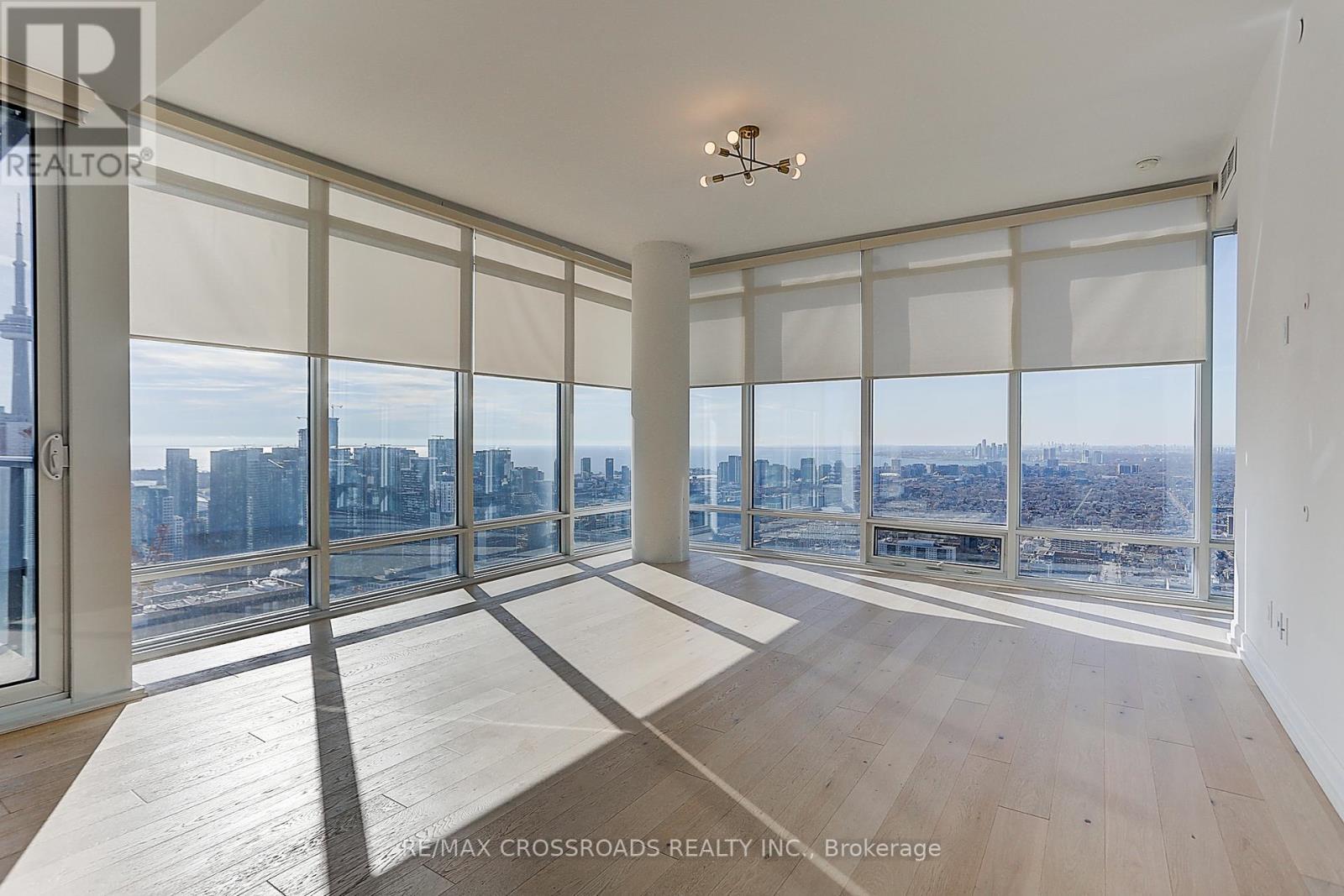 4310 - 488 University Avenue, Toronto, ON - Indoor Photo Showing Other Room
