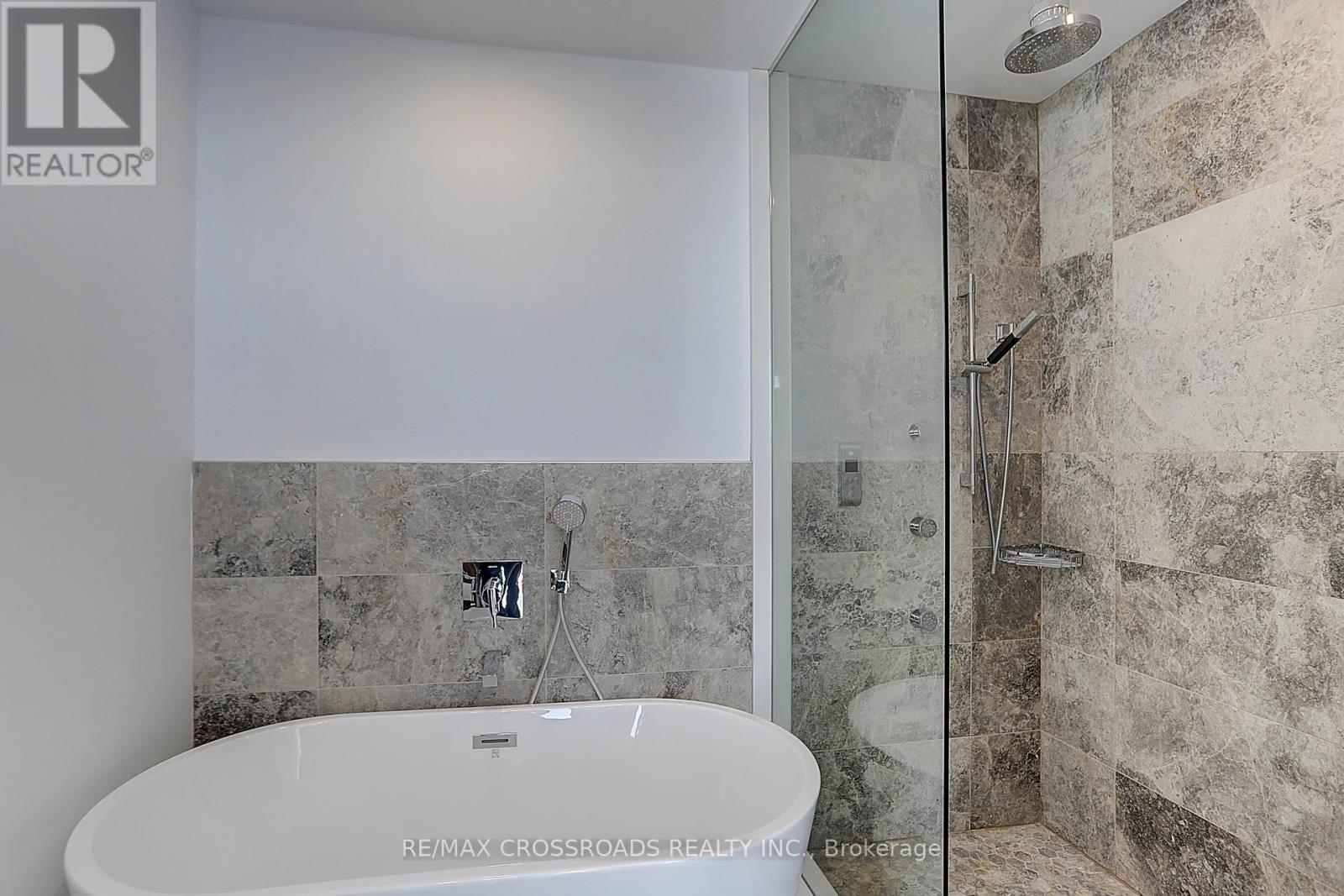 4310 - 488 University Avenue, Toronto, ON - Indoor Photo Showing Bathroom