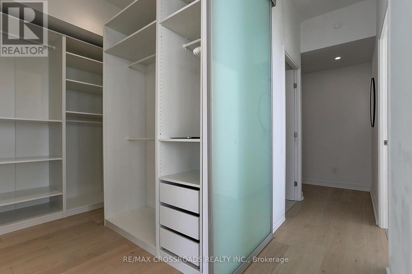 4310 - 488 University Avenue, Toronto, ON - Indoor With Storage