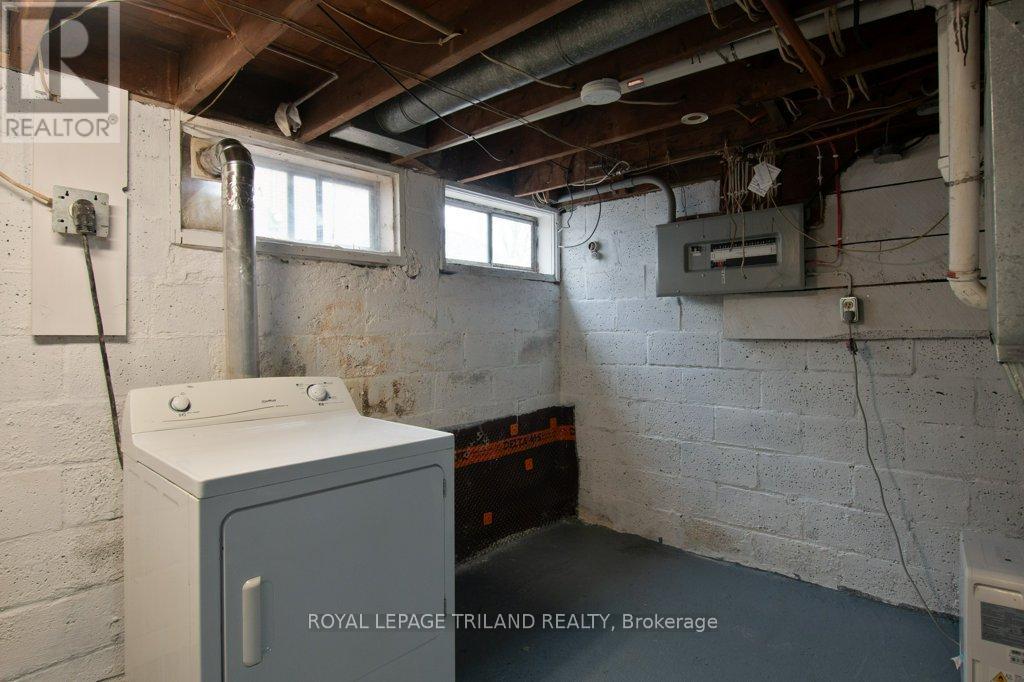 32 Linden Street, Aylmer, ON - Indoor