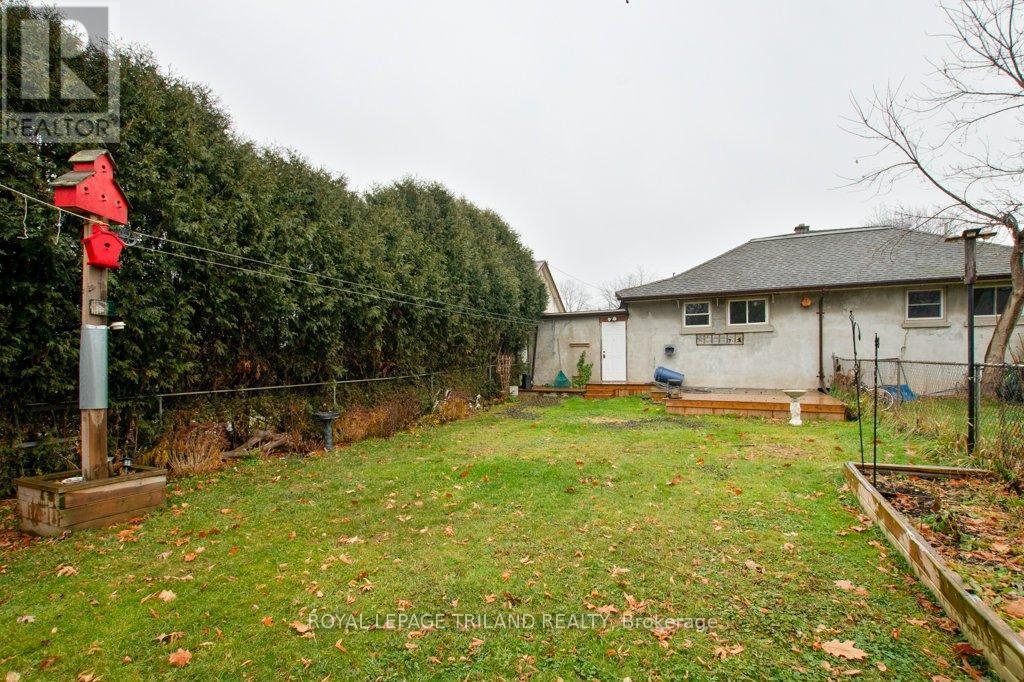 32 Linden Street, Aylmer, ON - Outdoor