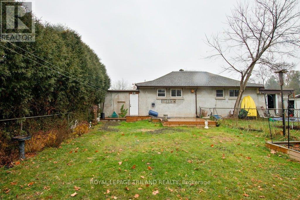 32 Linden Street, Aylmer, ON - Outdoor