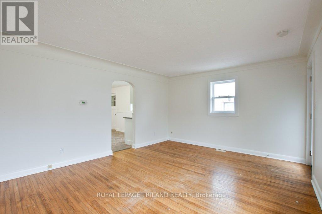 32 Linden Street, Aylmer, ON - Indoor Photo Showing Other Room
