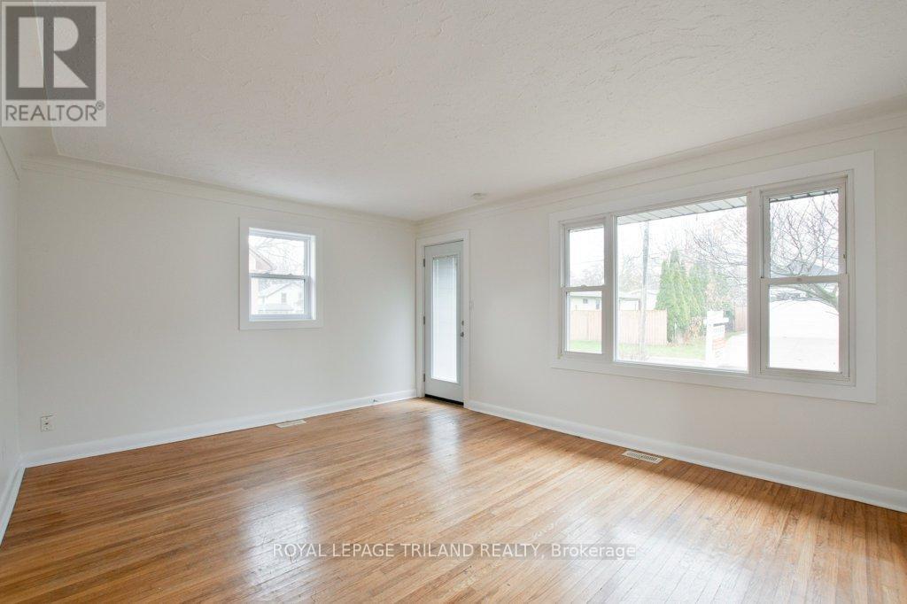 32 Linden Street, Aylmer, ON - Indoor Photo Showing Other Room