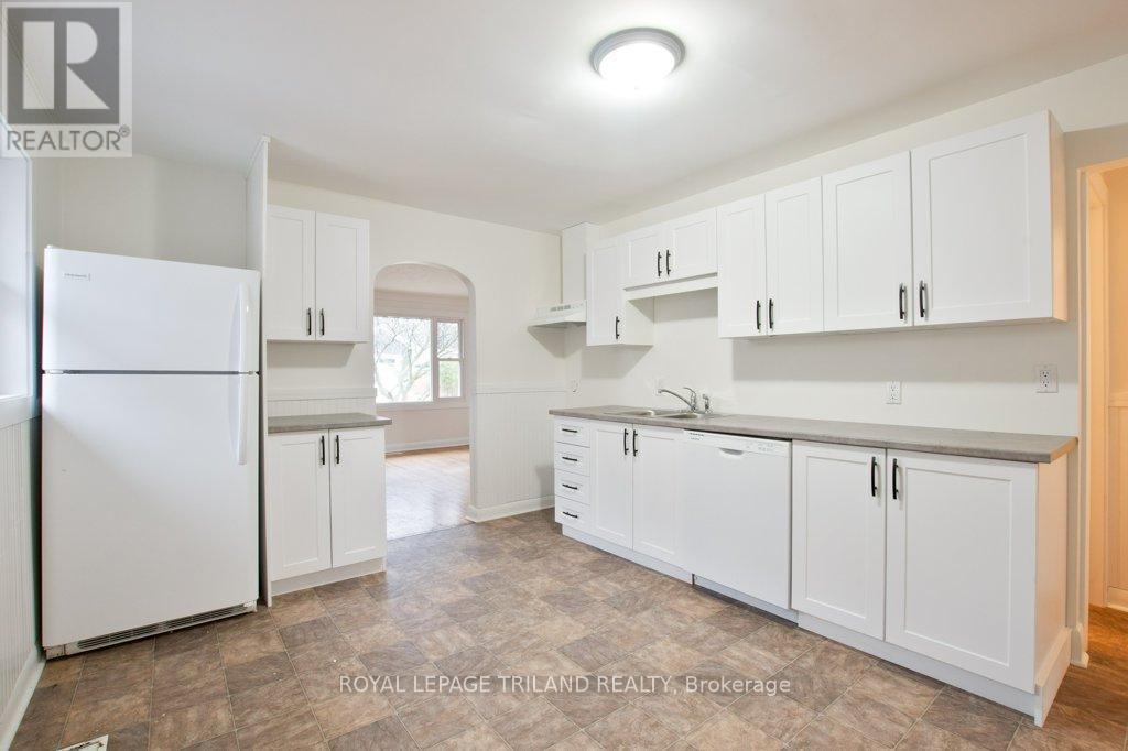 32 Linden Street, Aylmer, ON - Indoor Photo Showing Kitchen