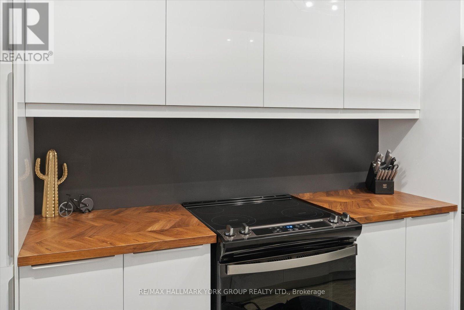 103 - 715 Don Mills Road, Toronto, ON - Indoor Photo Showing Kitchen