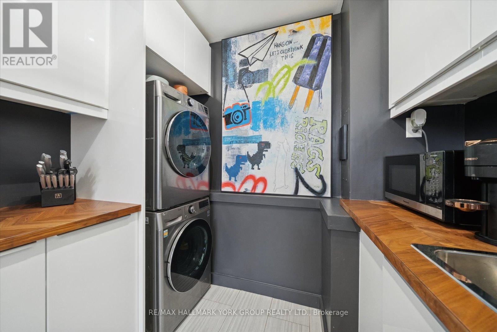 103 - 715 Don Mills Road, Toronto, ON - Indoor Photo Showing Laundry Room