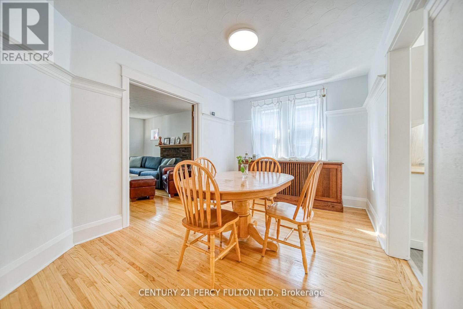 48-50 Scarboro Beach Boulevard, Toronto, ON - Indoor Photo Showing Dining Room