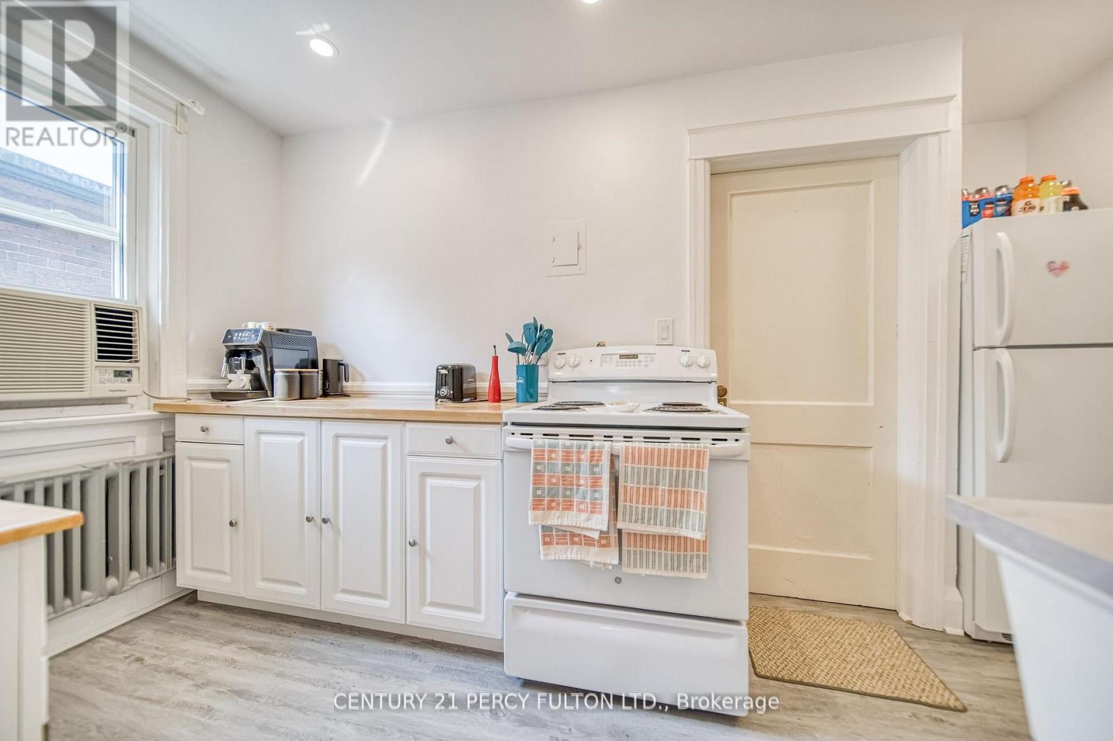 48-50 Scarboro Beach Boulevard, Toronto, ON - Indoor