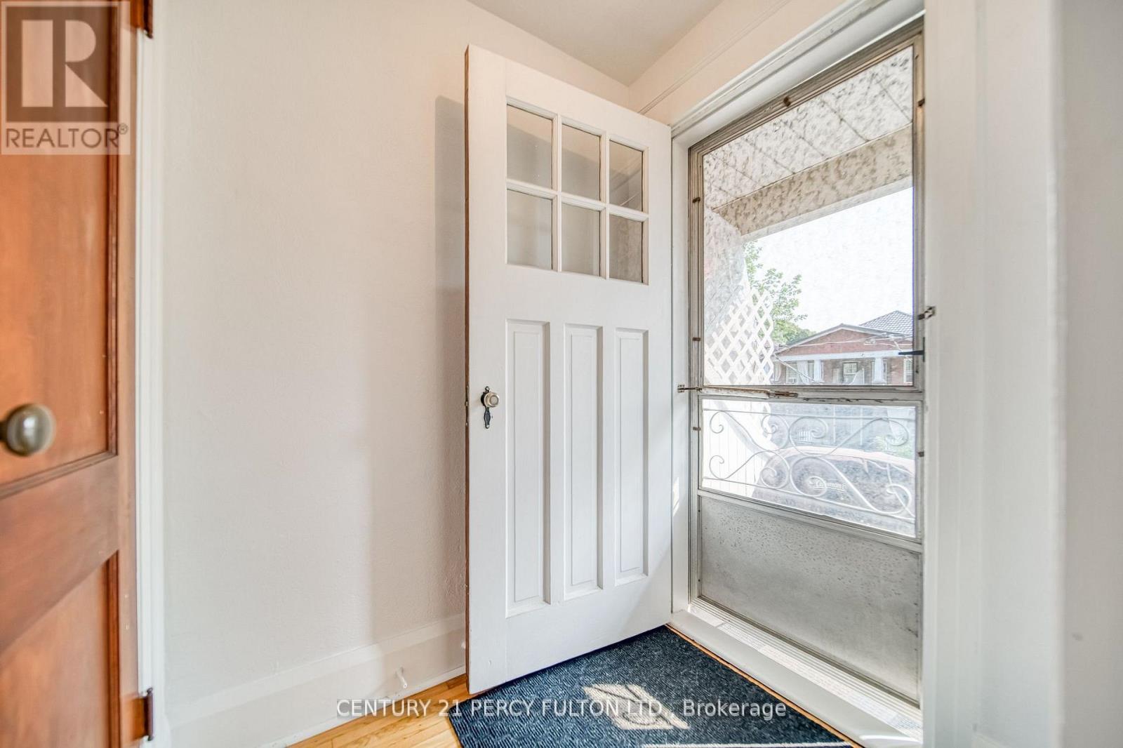 48-50 Scarboro Beach Boulevard, Toronto, ON - Indoor Photo Showing Other Room