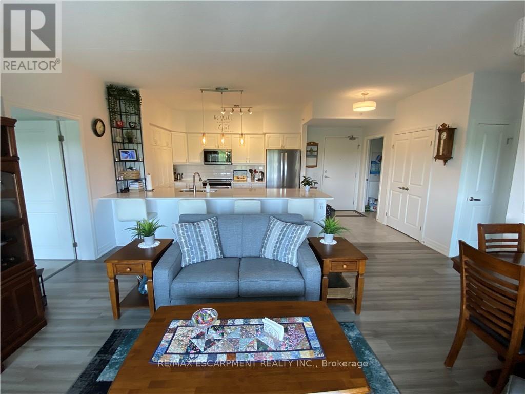 312 - 39 Sister Varga Terrace, Hamilton, ON - Indoor Photo Showing Living Room