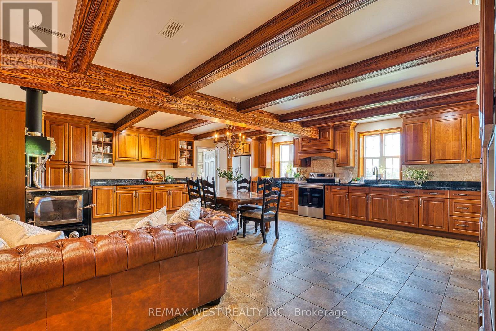 305234 South Line A, Grey Highlands, ON