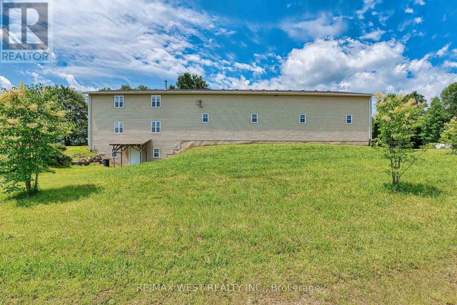 305234 South Line A, Grey Highlands, ON