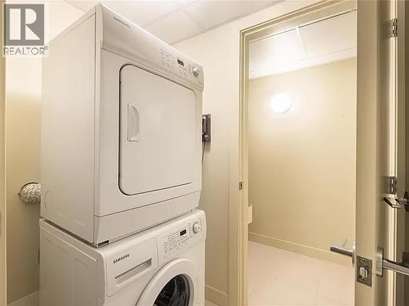 7343 Okanagan Landing Road Unit# 2204, Vernon, BC - Indoor Photo Showing Laundry Room