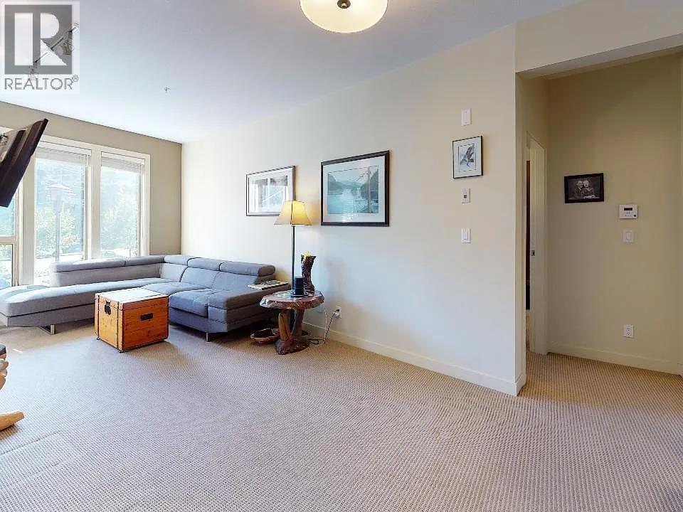 7343 Okanagan Landing Road Unit# 2204, Vernon, BC - Indoor