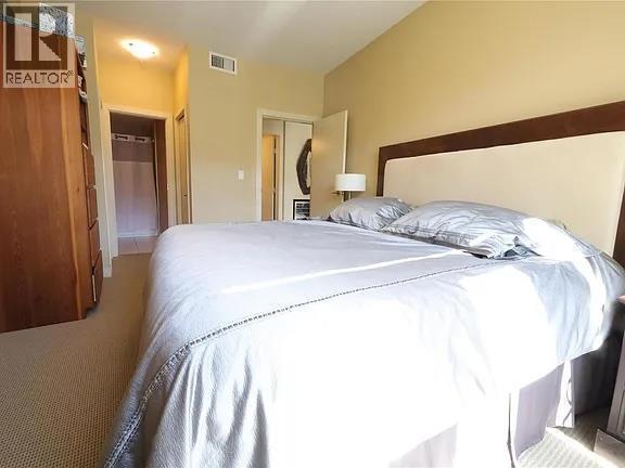 7343 Okanagan Landing Road Unit# 2204, Vernon, BC - Indoor Photo Showing Bedroom