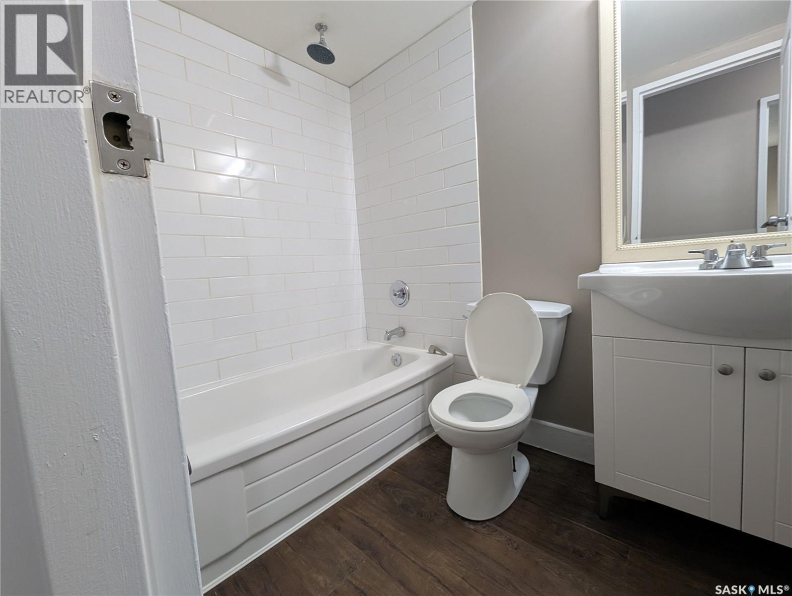106 929 Northumberland Avenue, Saskatoon, SK - Indoor Photo Showing Bathroom
