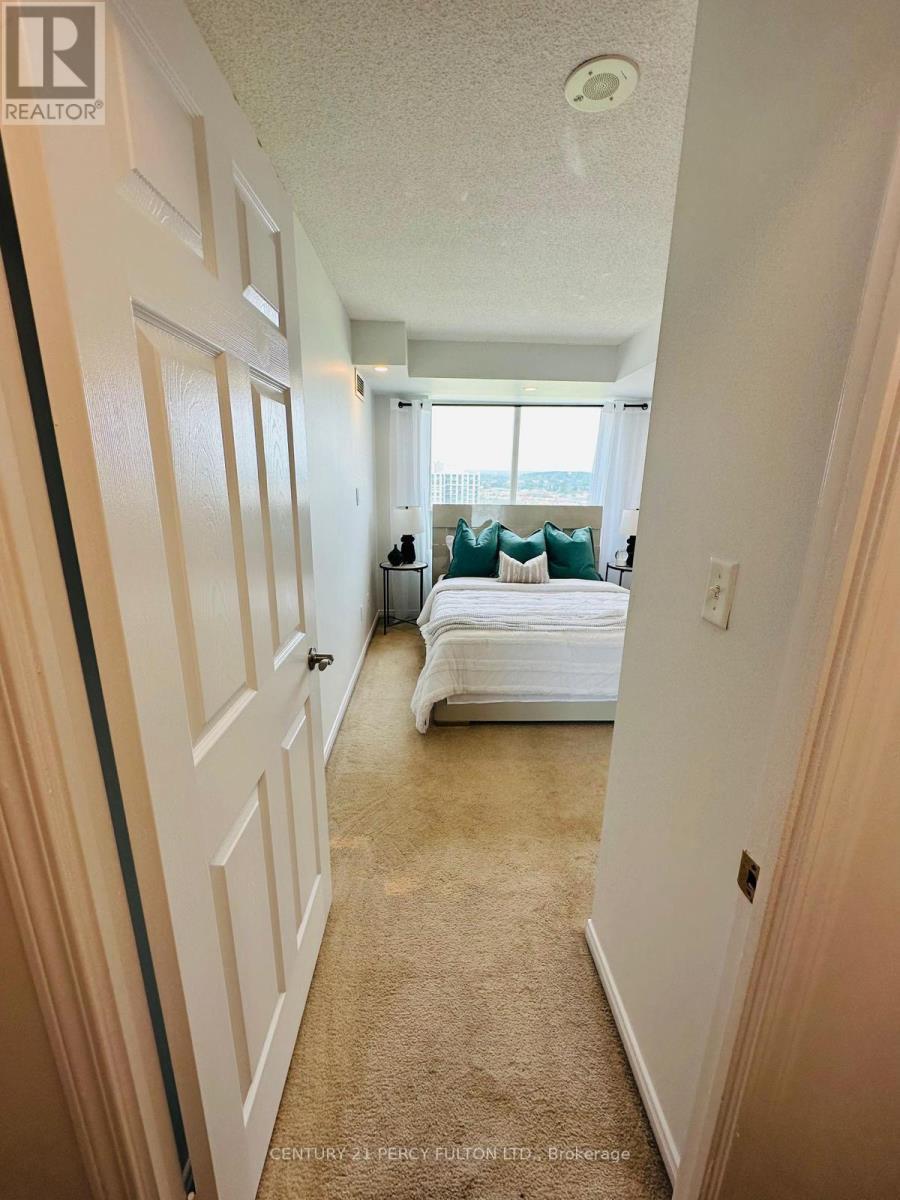 Lph12 - 39 Oneida Crescent, Richmond Hill, ON - Indoor Photo Showing Bedroom