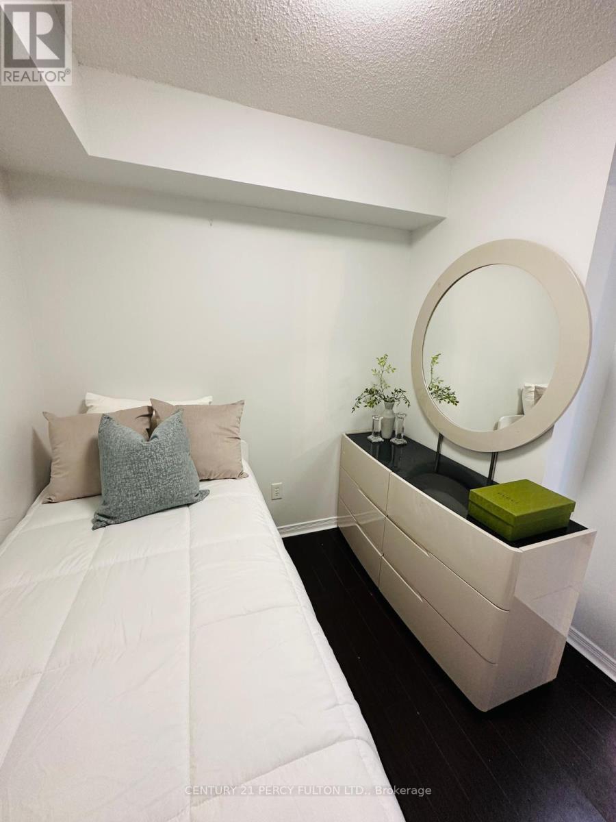 Lph12 - 39 Oneida Crescent, Richmond Hill, ON - Indoor Photo Showing Bedroom