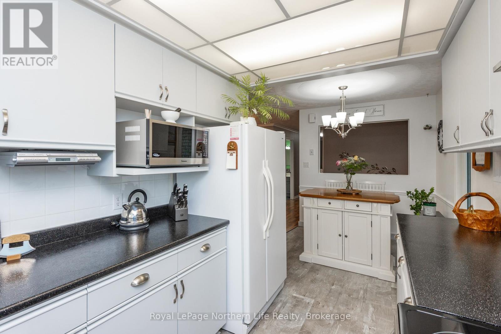 42 Balmoral Crescent, North Bay (Ferris), ON - Indoor Photo Showing Kitchen