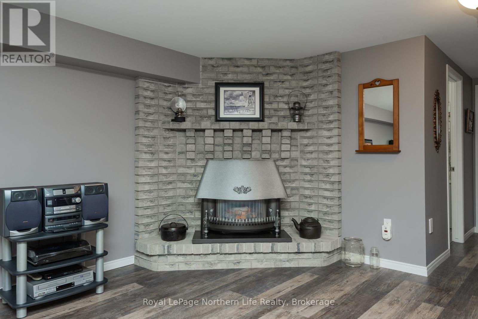 42 Balmoral Crescent, North Bay (Ferris), ON - Indoor With Fireplace