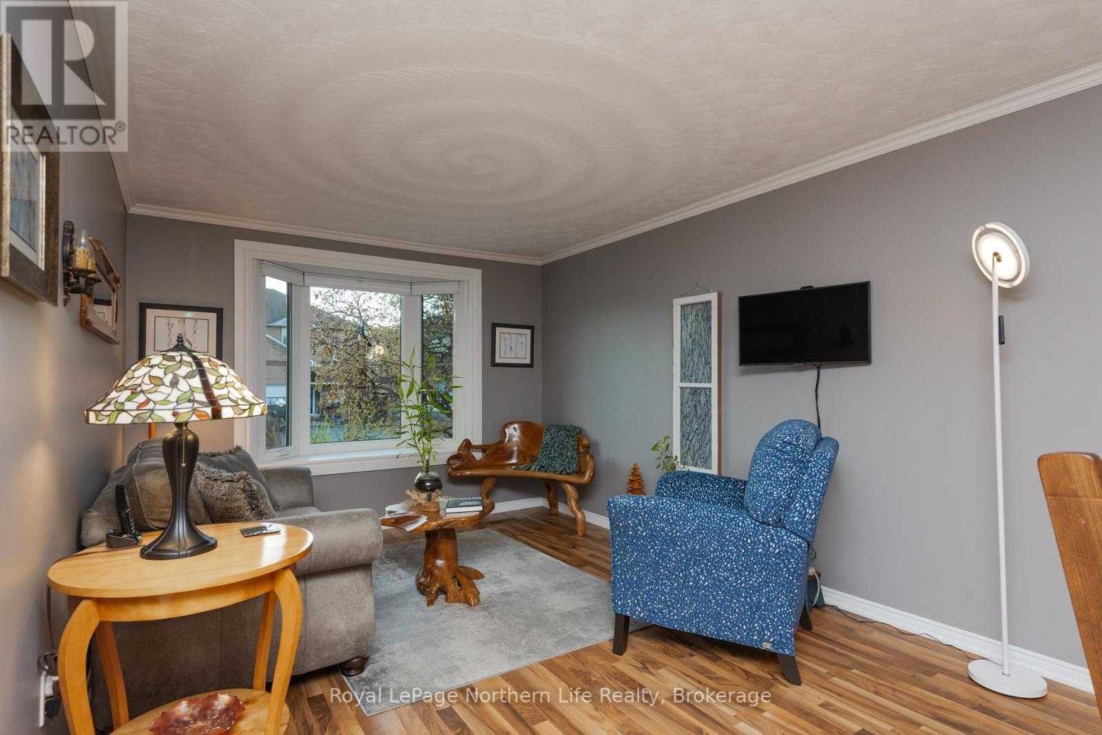 42 Balmoral Crescent, North Bay (Ferris), ON - Indoor Photo Showing Living Room