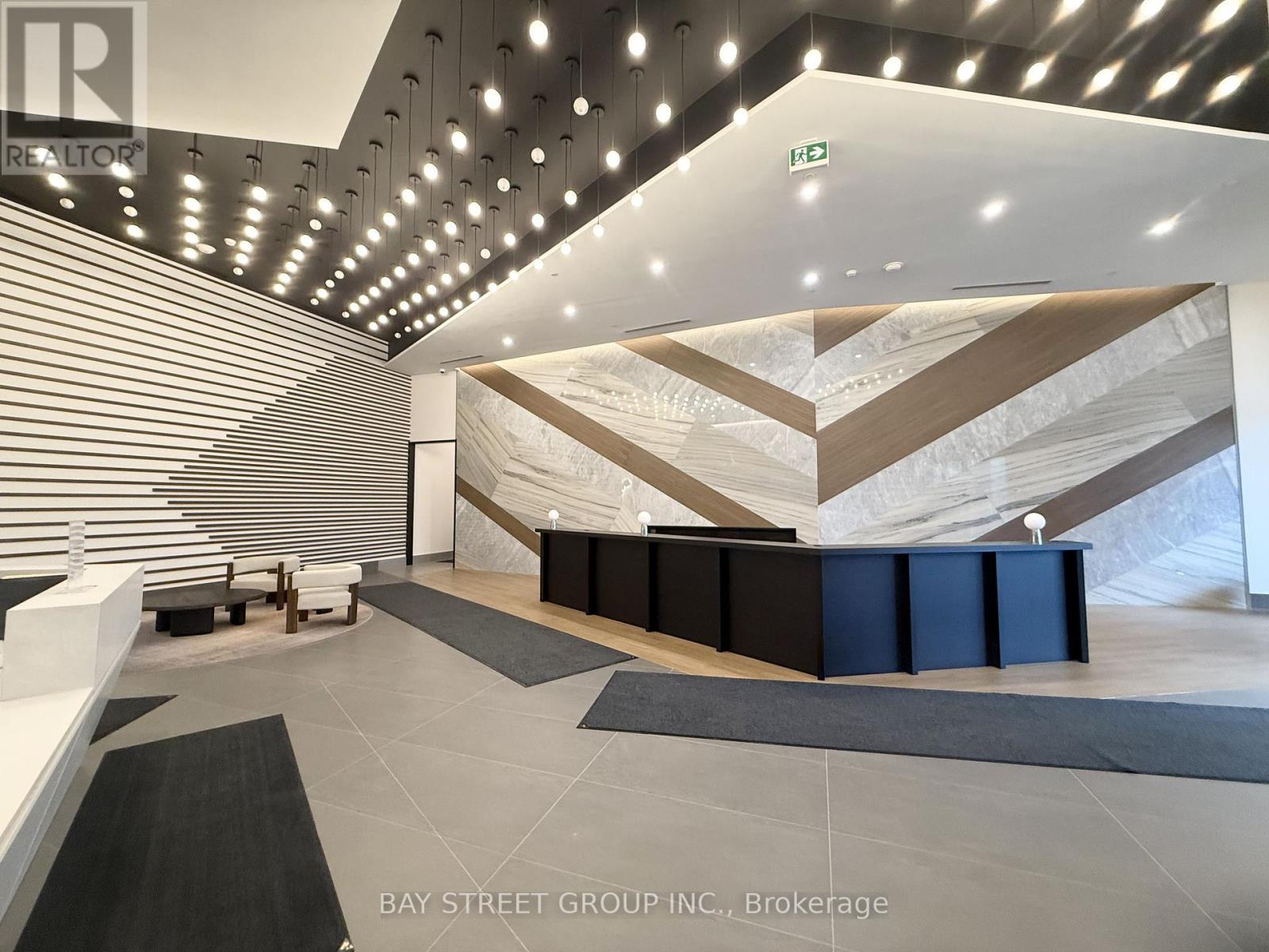 713 - 1037 The Queensway, Toronto, ON - Indoor Photo Showing Other Room