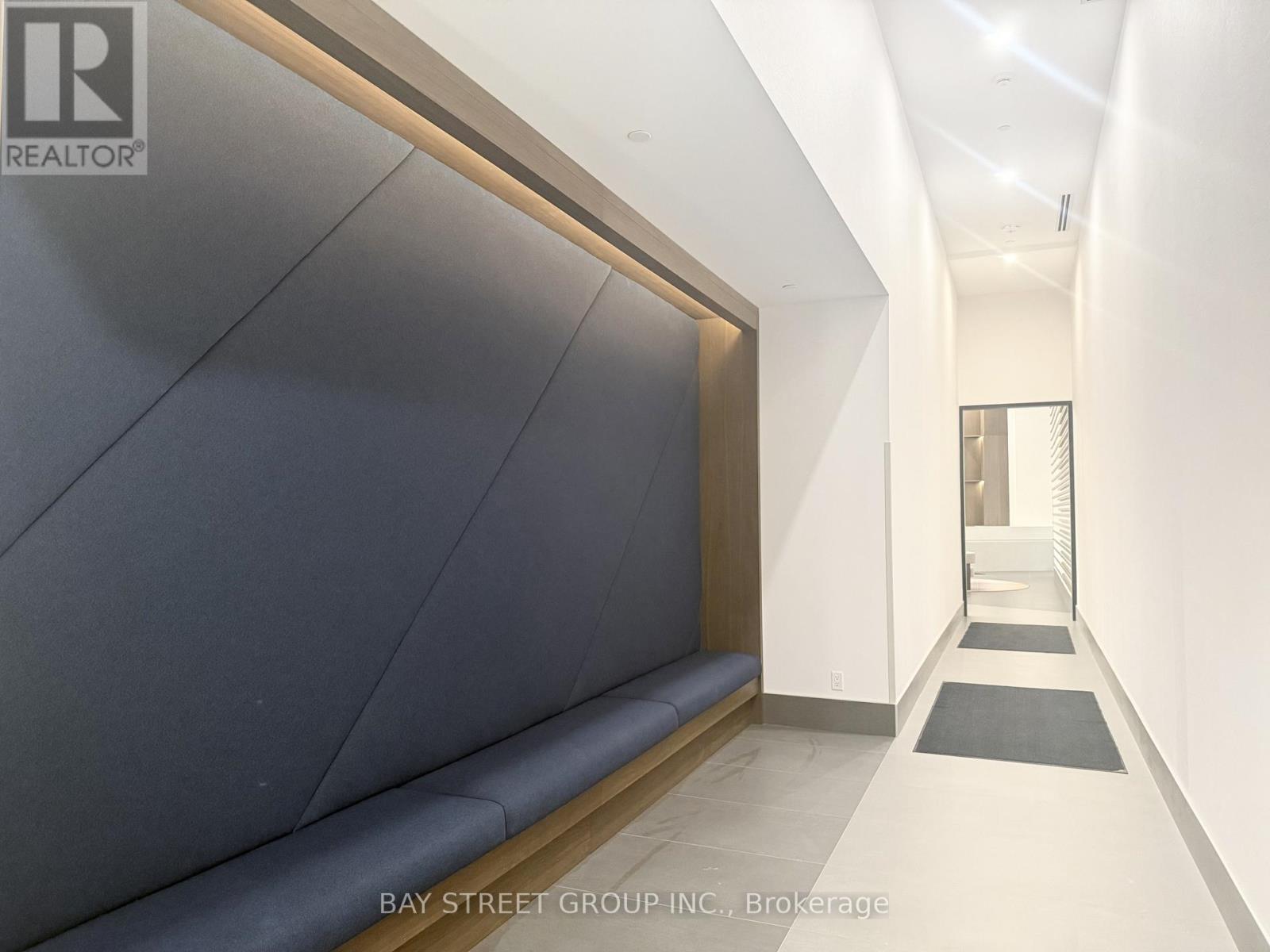 713 - 1037 The Queensway, Toronto, ON - Indoor Photo Showing Other Room