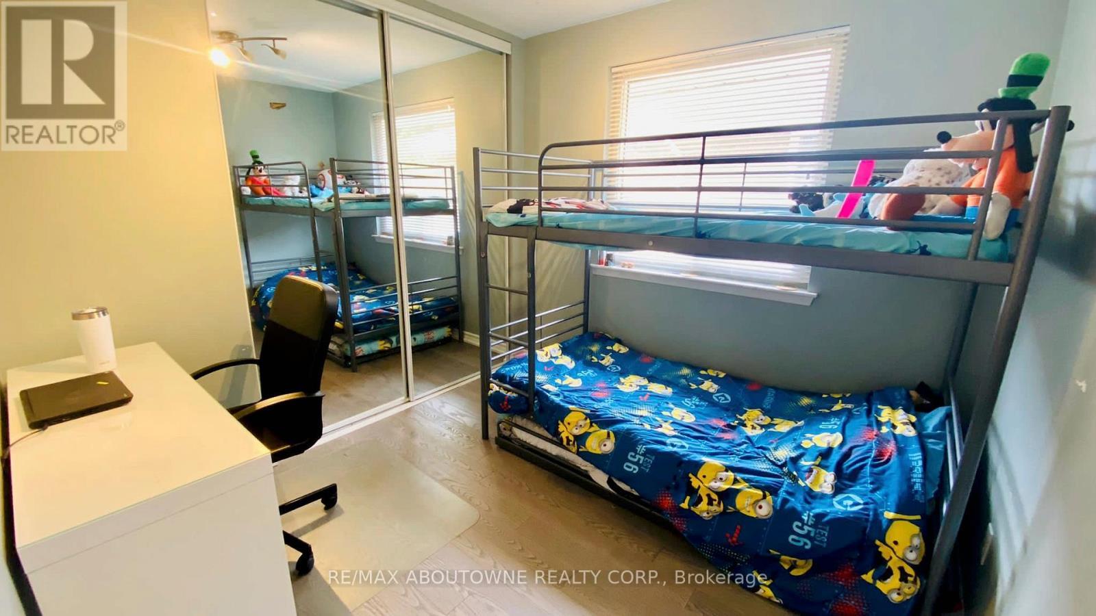 Main - 1601 Sandgate Crescent, Mississauga, ON - Indoor Photo Showing Bedroom