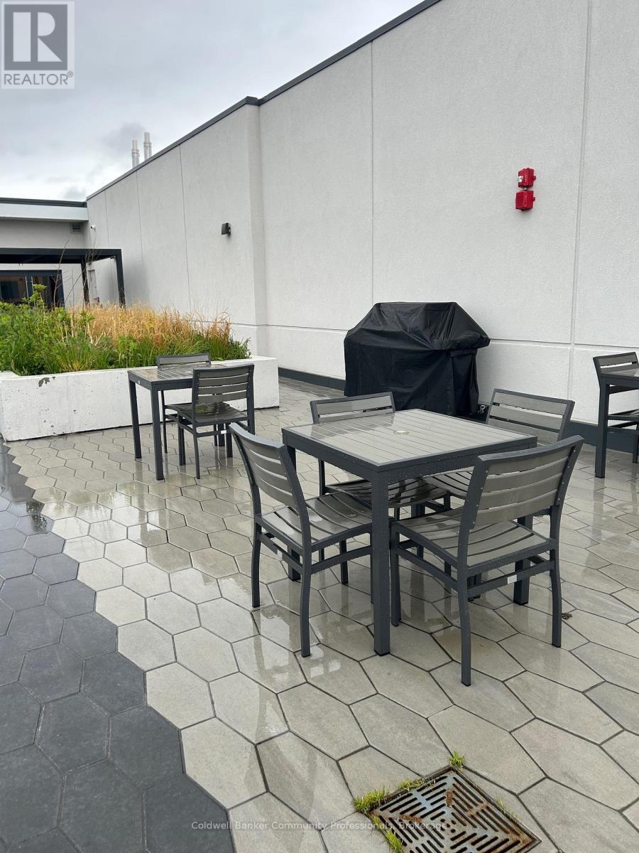 roof top patio - 712 - 415 Main Street W, Hamilton (Kirkendall), ON - Outdoor With Exterior