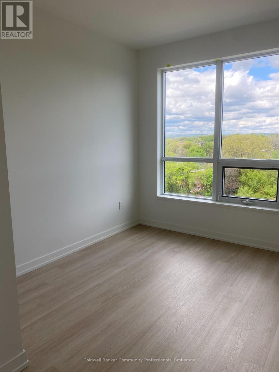 bedroom - 712 - 415 Main Street W, Hamilton (Kirkendall), ON - Indoor Photo Showing Other Room