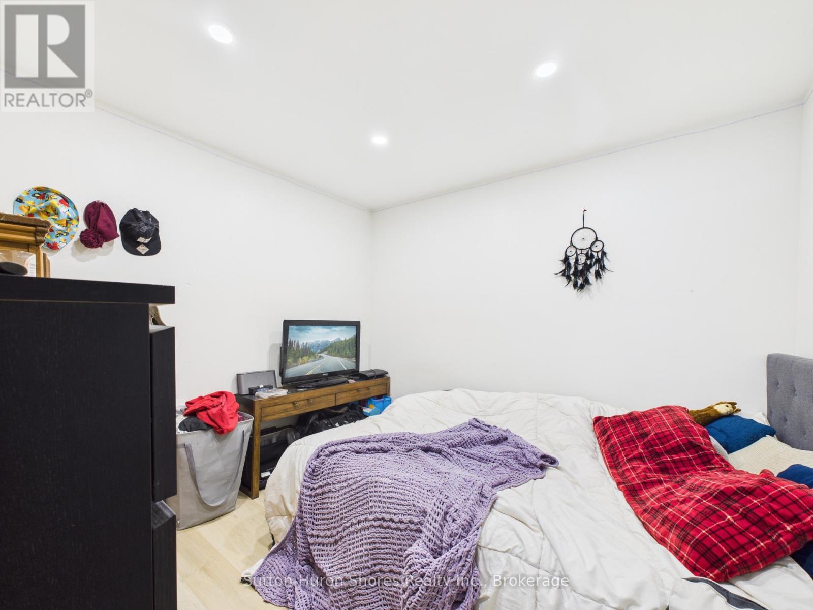 6 Main Street S, Brockton, ON