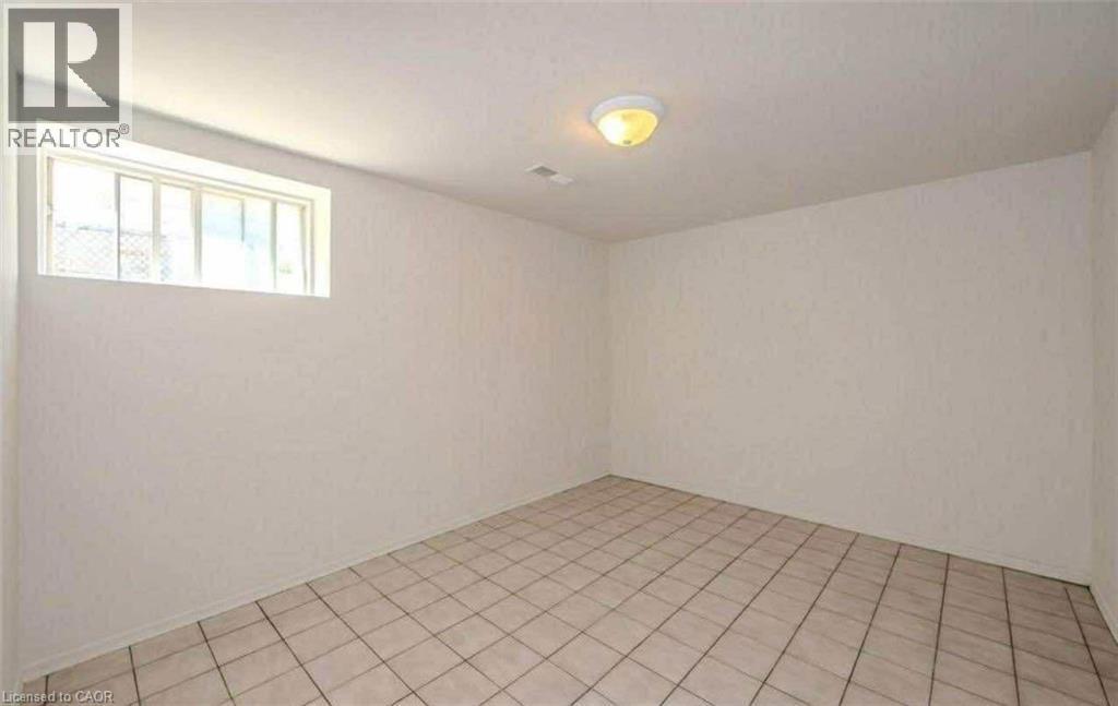 233 Elizabeth Street Unit# Lower, Guelph, ON - Indoor Photo Showing Other Room
