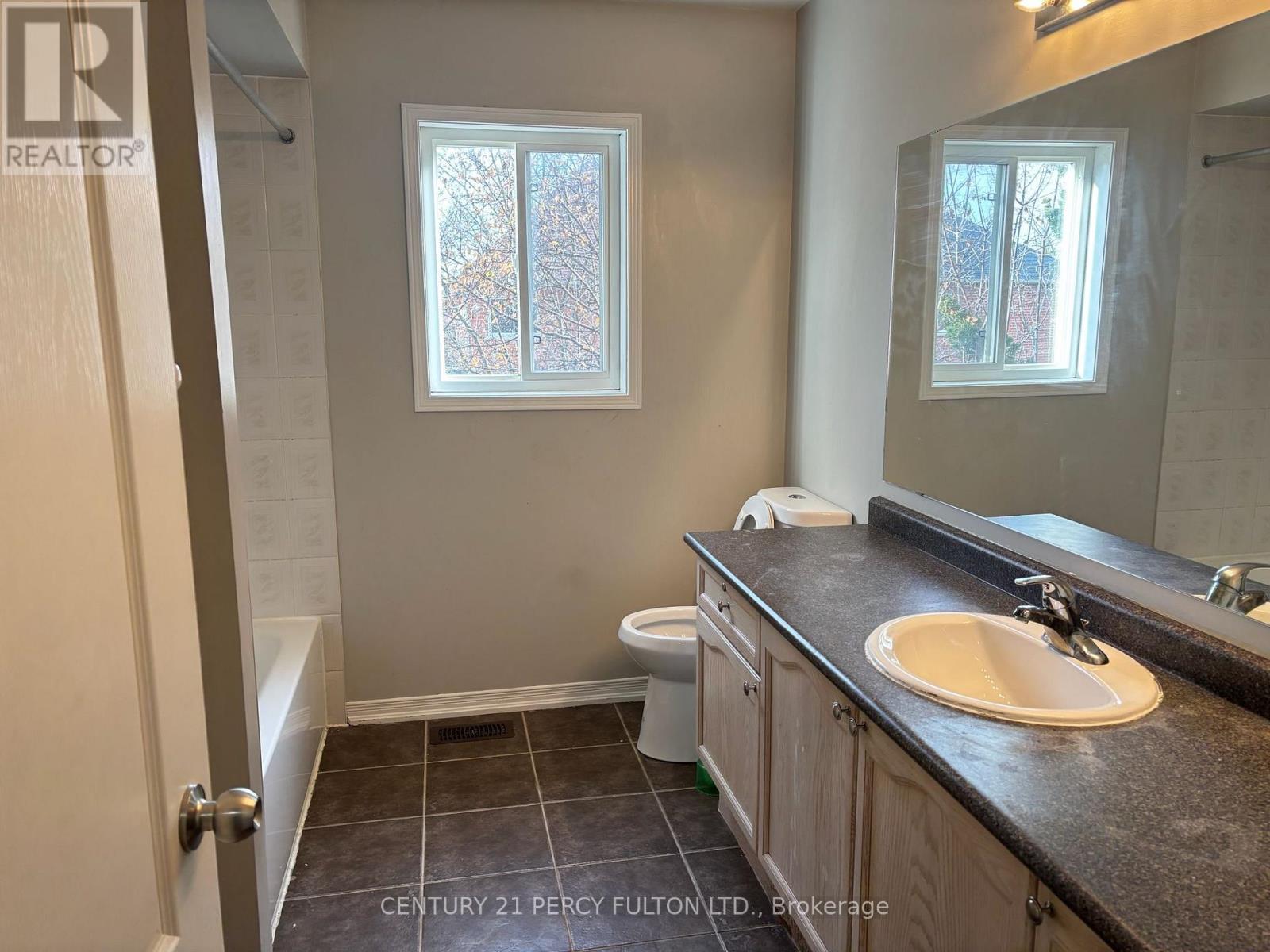31 Williamson Drive W, Ajax, ON - Indoor Photo Showing Bathroom