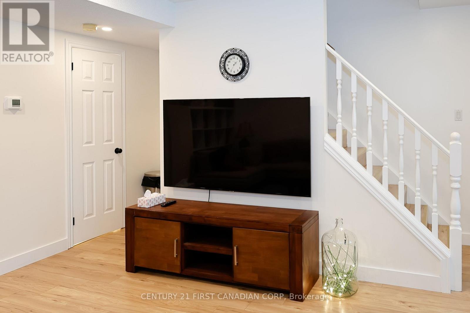 70 - 70 Chapman Court, London North (North I), ON - Indoor Photo Showing Other Room