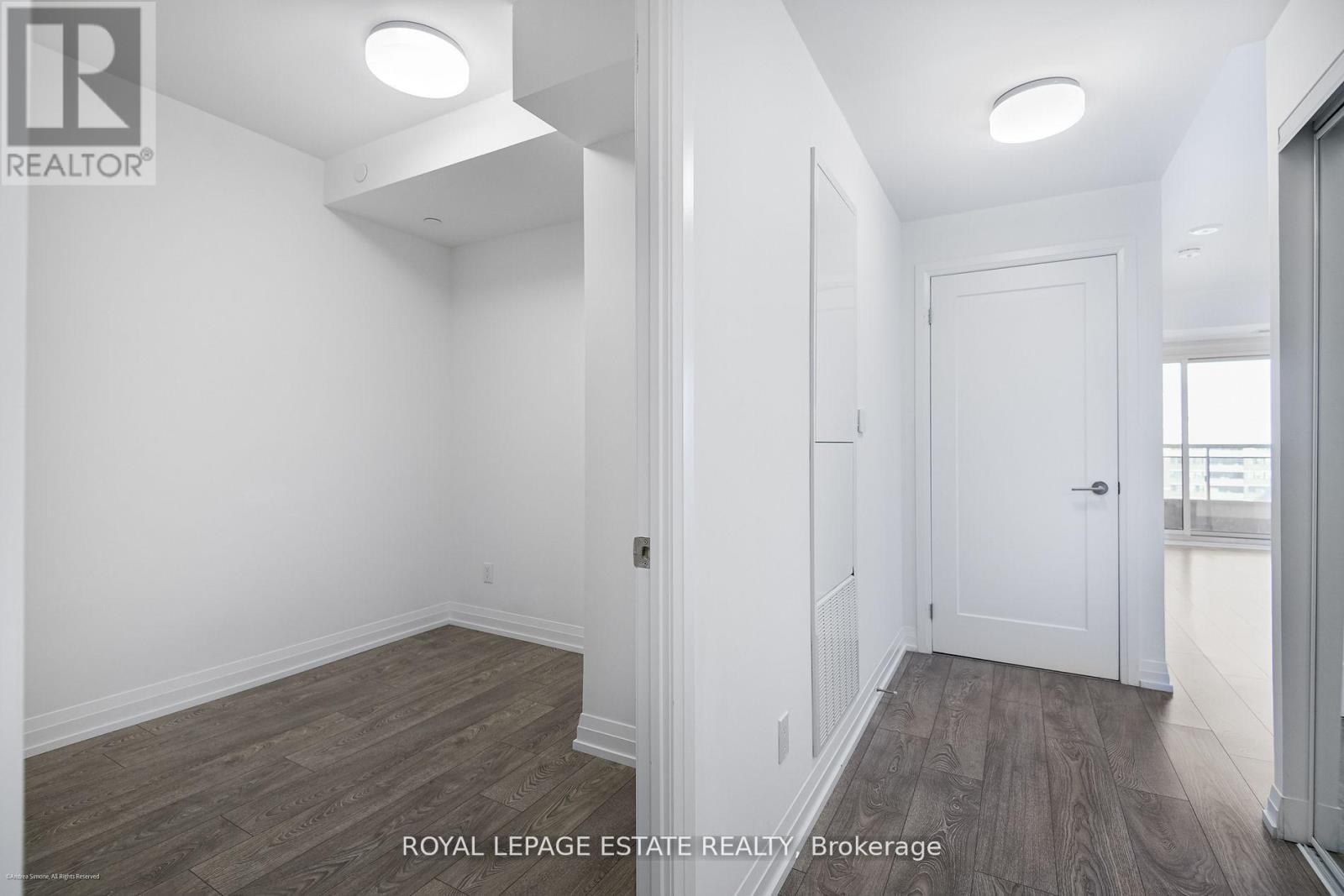 2206 - 286 Main Street, Toronto, ON - Indoor Photo Showing Other Room