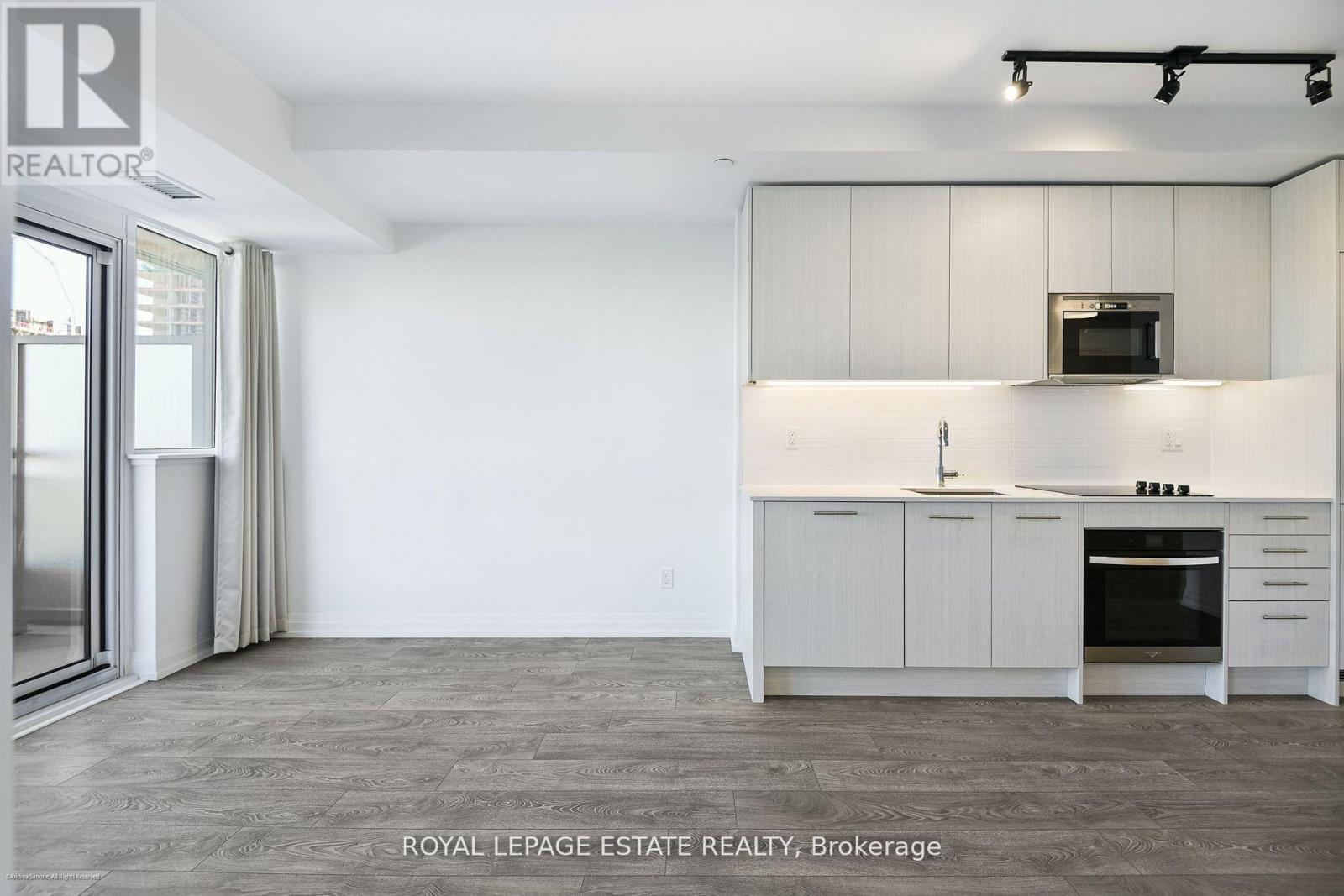 2206 - 286 Main Street, Toronto, ON - Indoor Photo Showing Kitchen