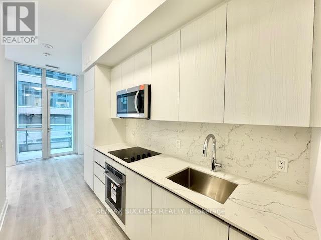 213 - 15 Richardson Street, Toronto, ON - Indoor Photo Showing Kitchen