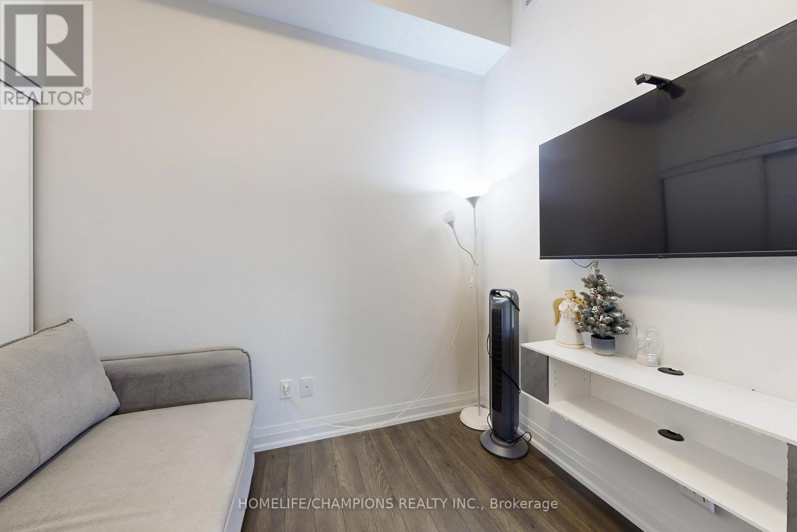 2710 - 20 Meadowglen Place, Toronto, ON - Indoor Photo Showing Other Room