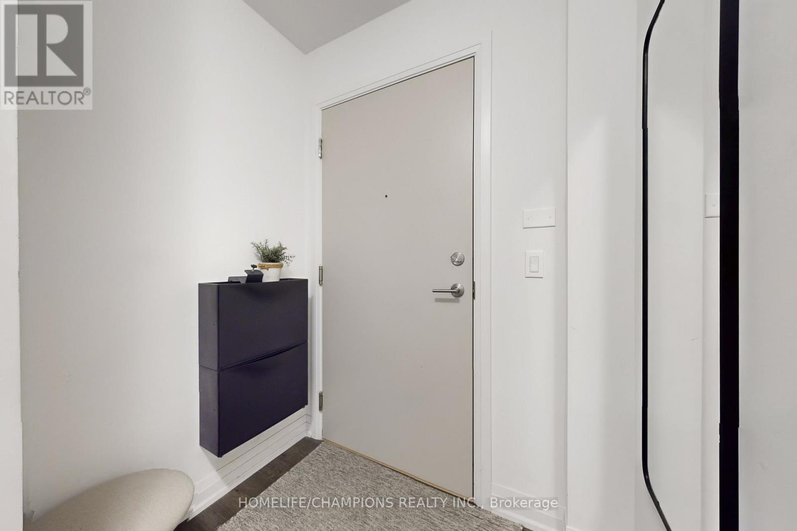 2710 - 20 Meadowglen Place, Toronto, ON - Indoor Photo Showing Other Room