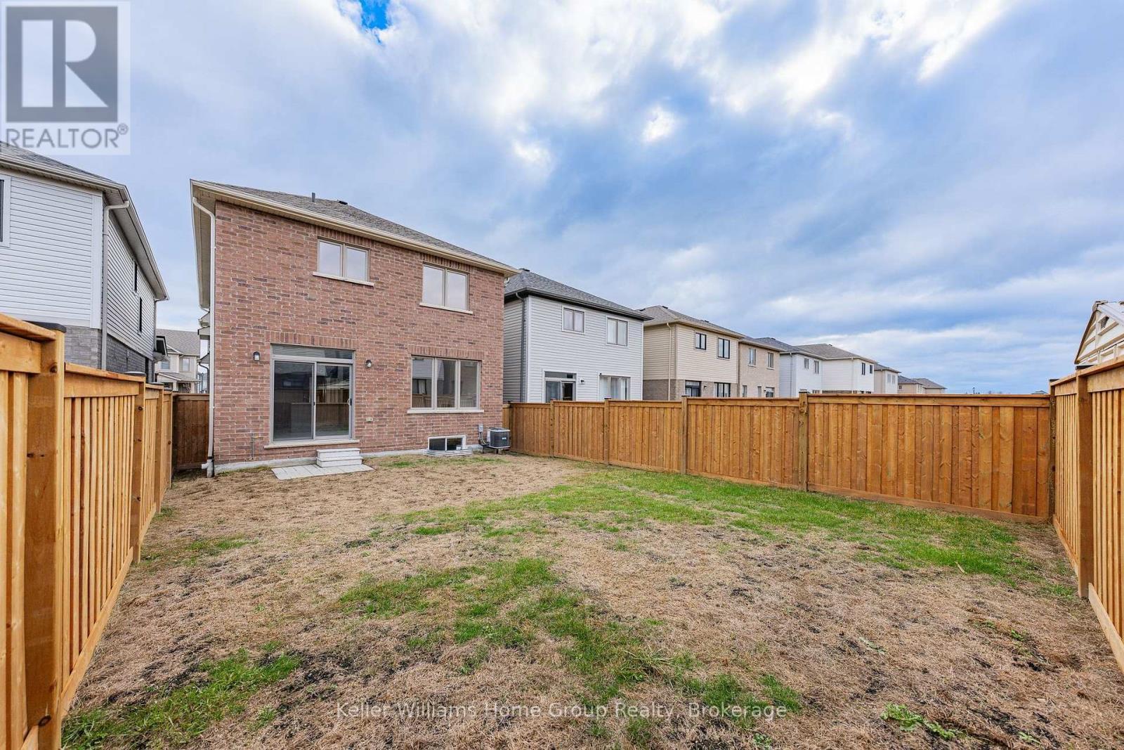 27 Harpin Way W, Centre Wellington (Fergus), ON - Outdoor With Exterior