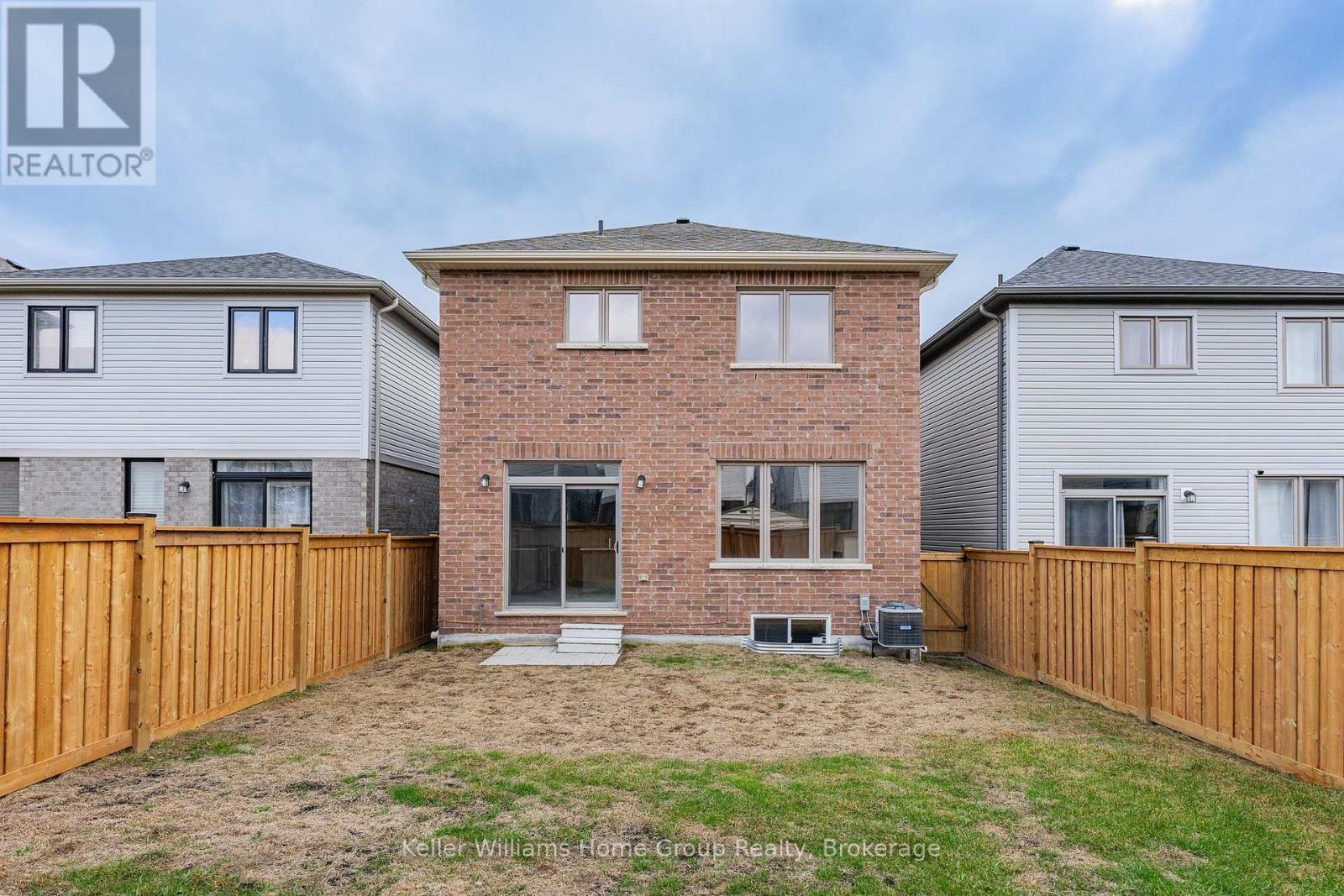 27 Harpin Way W, Centre Wellington (Fergus), ON - Outdoor With Exterior