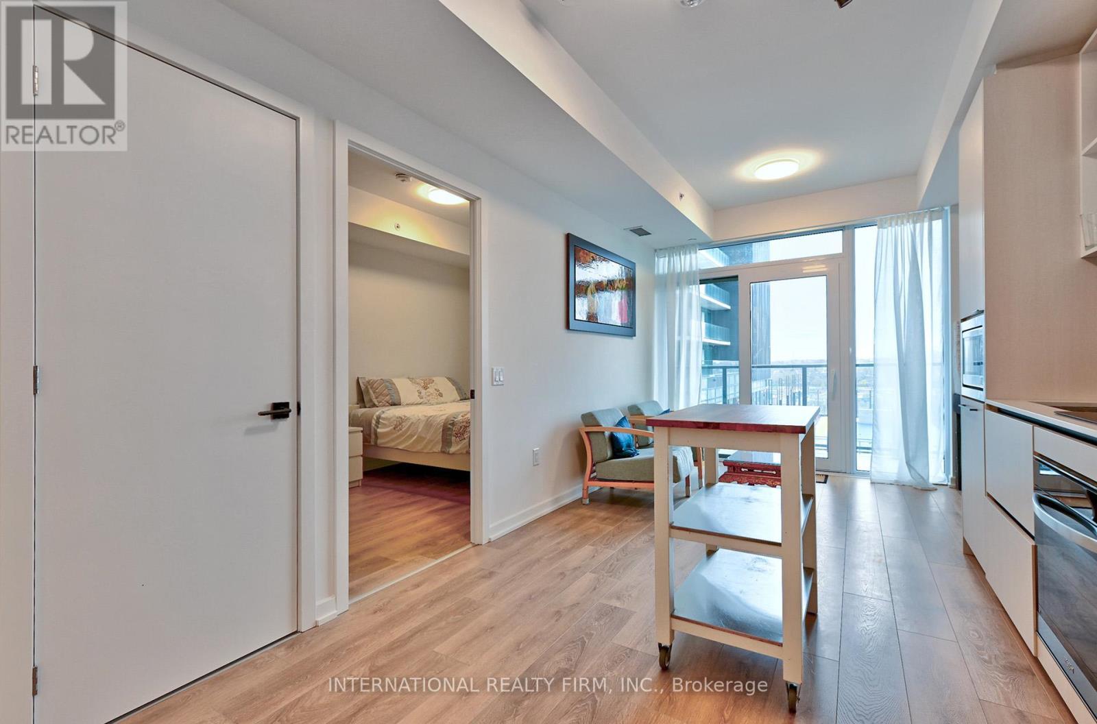 1308 - 10 Graphophone Grove, Toronto, ON - Indoor