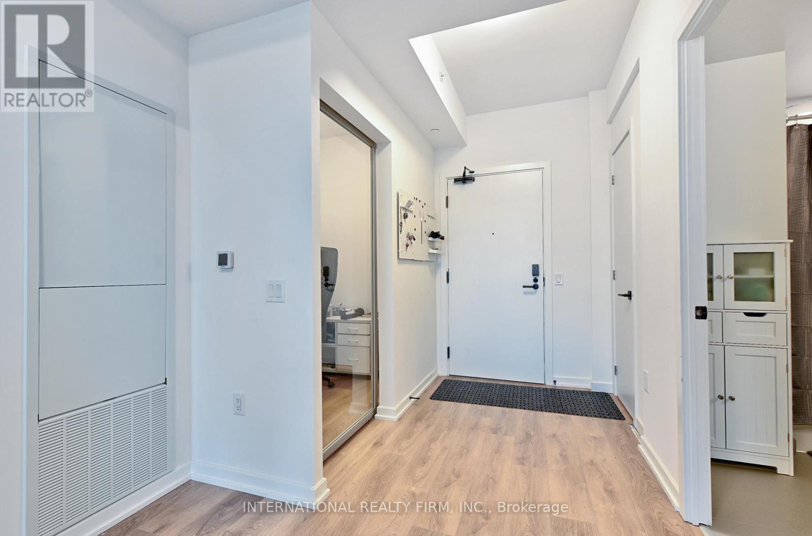 1308 - 10 Graphophone Grove, Toronto, ON - Indoor Photo Showing Other Room